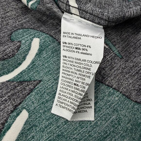 CHICO'S No Iron Stretch Scroll Print Shirt Women's Sz 4 Green Black - Picture 8 of 8